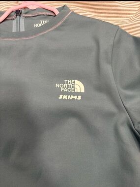 The North Face Striped Kyanite & Cream SS Top